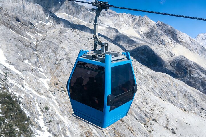 2-Day Private Lijiang Highlights Tour: Old Town, Snow Mountain, Show and More