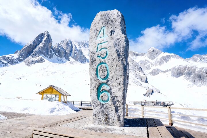 2-Day Private Lijiang Highlights Tour: Old Town, Snow Mountain, Show and More