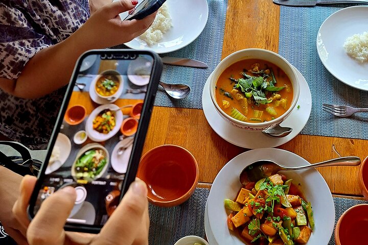 Sihanoukville Cruise Shore Excursion for Food Lovers