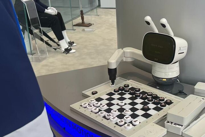 Guangzhou Future Tech Tour: eVOLT, Robotaxi & Drone Delivery