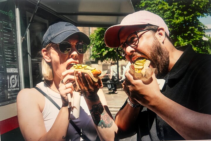 Original Copenhagen food tour: 8 tastings, full meal & VIP access