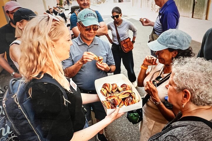 Original Copenhagen food tour: 8 tastings, full meal & VIP access