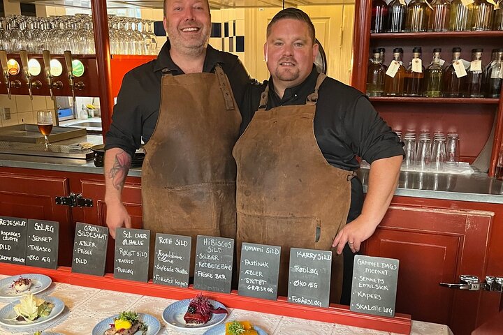 Original Copenhagen food tour: 8 tastings, full meal & VIP access