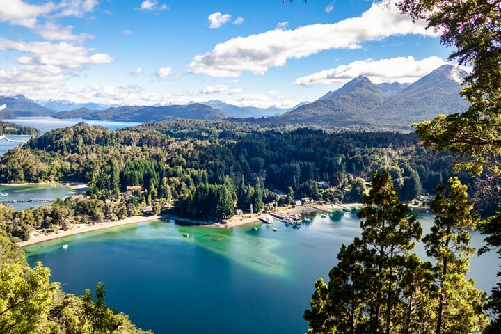 Private transfer from Villa La Angostura to Bariloche Airport