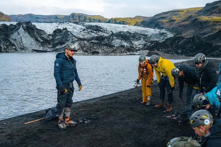 Sólheimajökull Glacier Hike & Ice Climbing Intro - Small Group