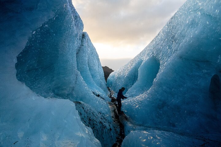 Sólheimajökull Glacier Hike & Ice Climbing Intro - Small Group