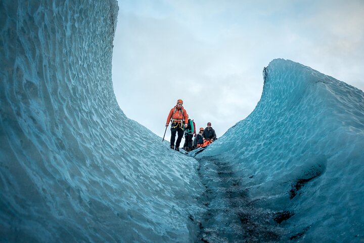 Sólheimajökull Glacier Hike & Ice Climbing Intro - Small Group