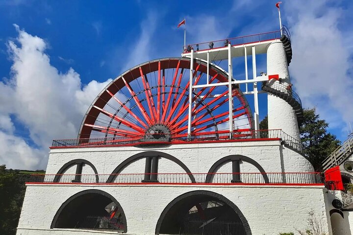 Isle of Man Discovery Tour with experienced Driver Guide