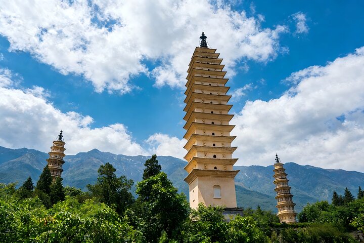 Private Customized Tour: Dali City Highlights in One Day