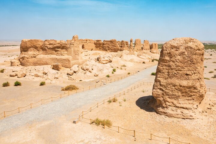 Dunhuang Private Day Tour: Yumen Pass, Han Great Wall Ruins and Yadan Ghost City