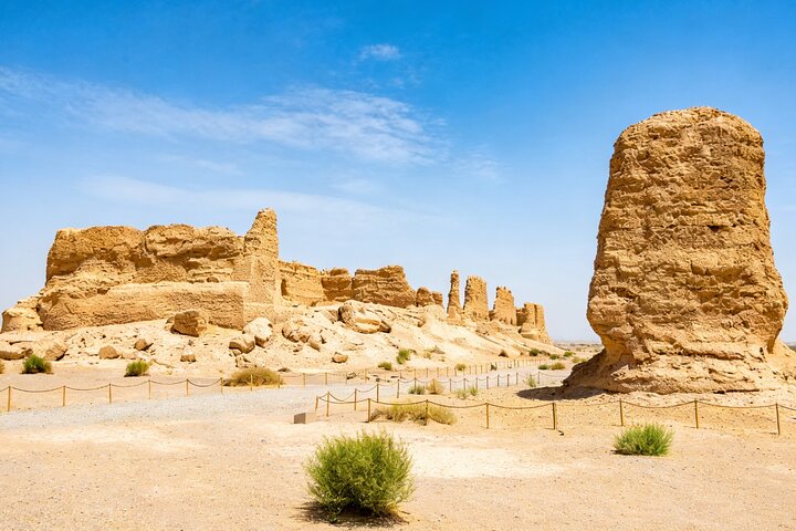 Dunhuang Private Day Tour: Yumen Pass, Han Great Wall Ruins and Yadan Ghost City
