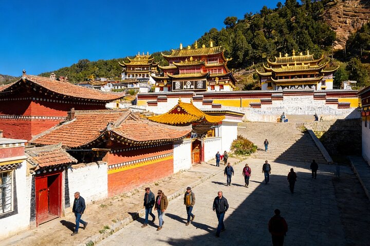All Inclusive Private Day Tour to Labrang Monastery from Lanzhou