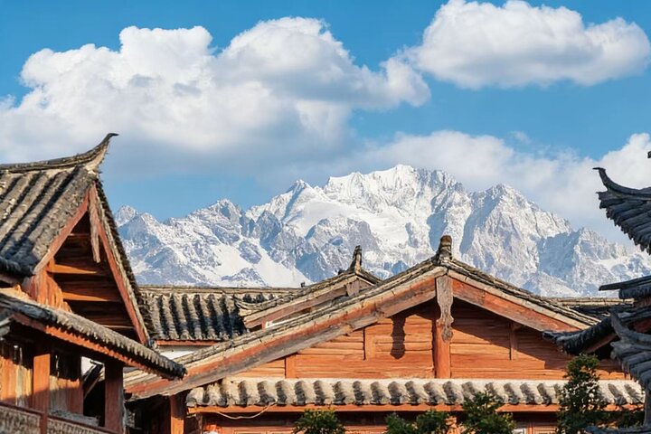 Lijiang Private Essentials Tour to Jade Dragon Snow Mountain including Cable Car