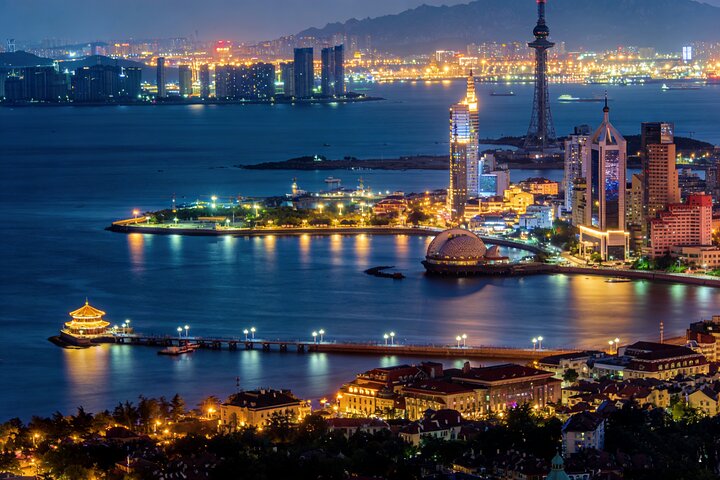 Qingdao After Dark: 4-Hour Illumination Tour with Options