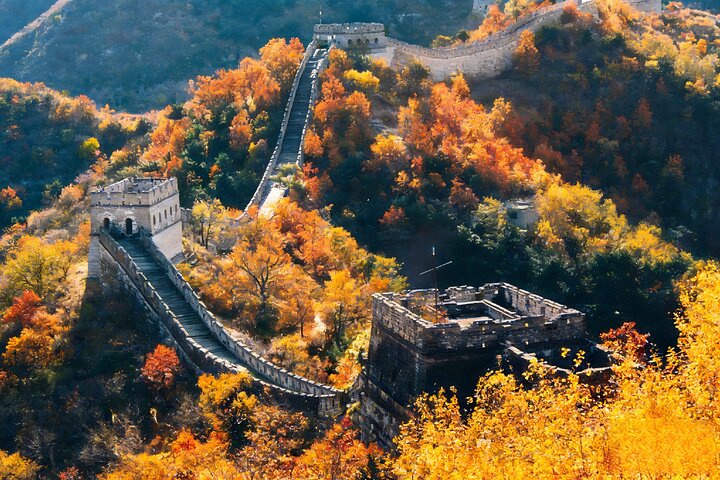 Qingdao Private Day Trip to Mutianyu Great Wall with Cable Car or Toboggan Ride