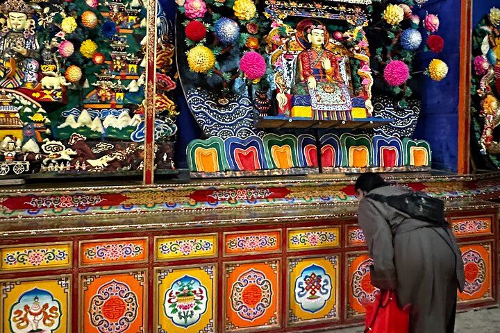 2-Day Lanzhou Private Trip to Bingling Temple and Labrang Monastery