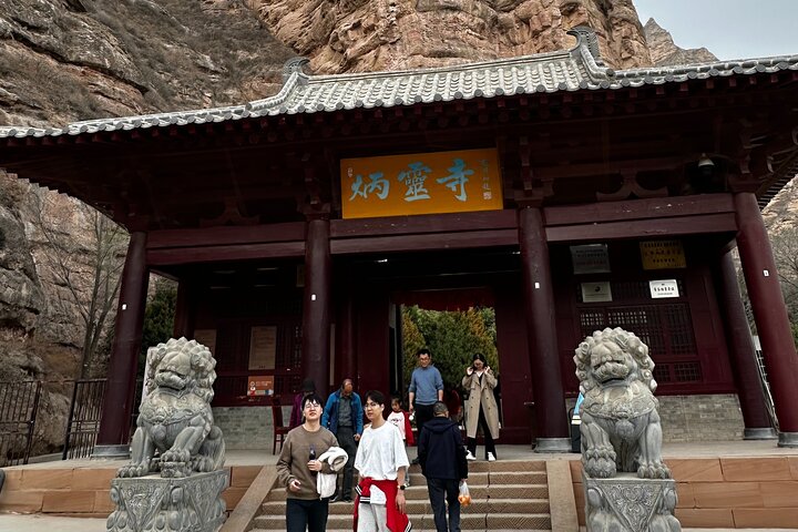 2-Day Lanzhou Private Trip to Bingling Temple and Labrang Monastery