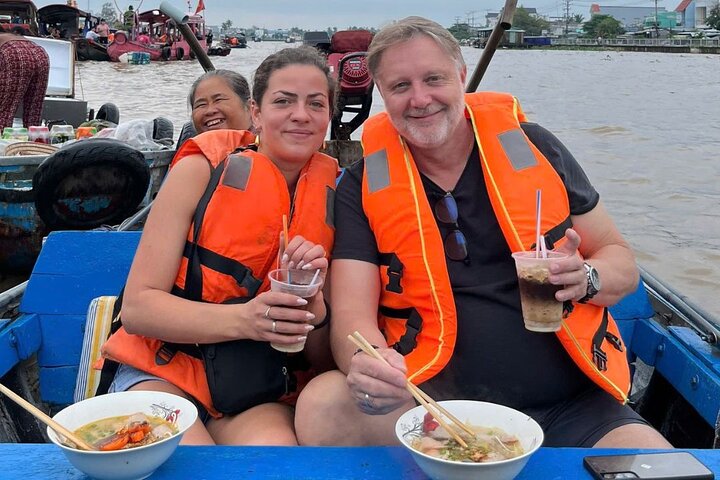 The hidden Fabulous Floating Market and Small Canal