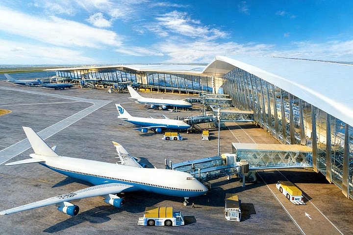 Private Lanzhou Zhongchuan Airport Arrival Transfer to City Hotels