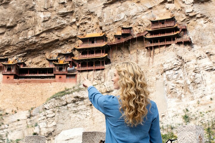 Datong Private Tour: Marvels of Hanging Temple & Yungang Grottoes