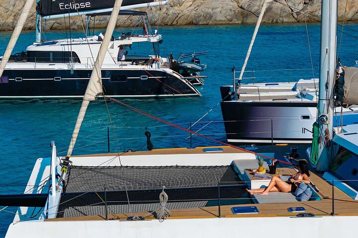 Premium Catamaran Tours, 8-flavor Feast & Drinks, Limited guests!