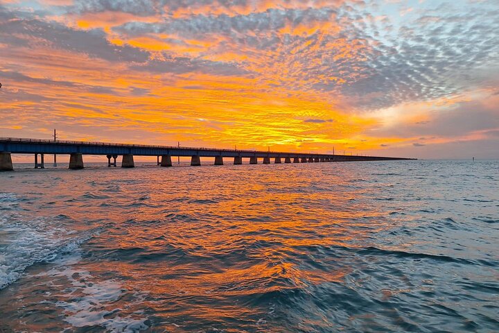 Islamorada Sunset Cruise with Champagne Toast and Snacks