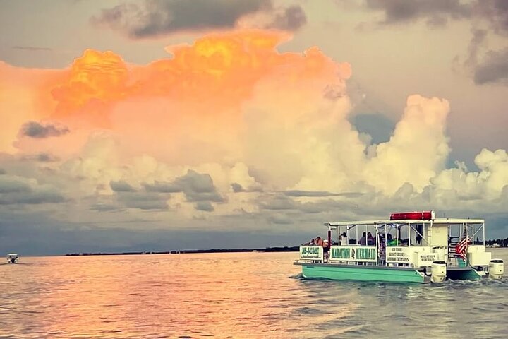 Islamorada Sunset Cruise with Champagne Toast and Snacks