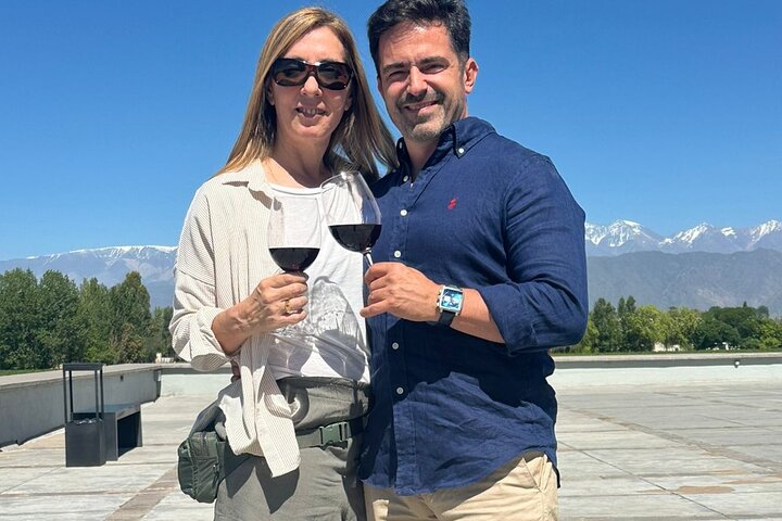 Casa Vigil (the enemy) + 2 wineries + Olivicola
