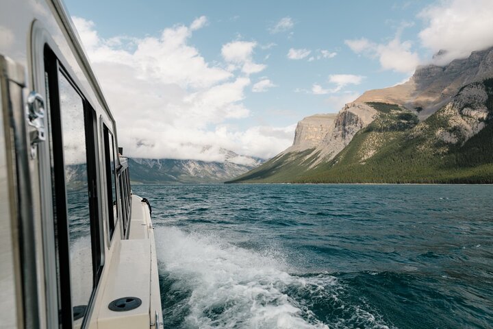 Lake Minnewanka Cruise