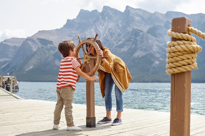 Lake Minnewanka Cruise