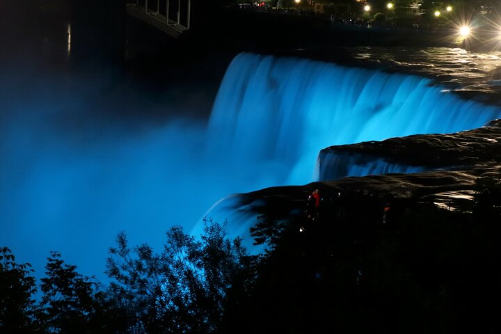 2-Day Niagara Falls Tour from D.C. w/ Overnight in the Falls Area