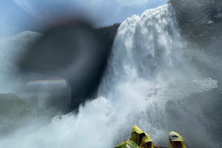 2-Day Niagara Falls Tour from D.C. w/ Overnight in the Falls Area