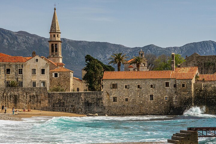 Shkoder: Day Tour to Montenegro, Budva and Sveti Stefan