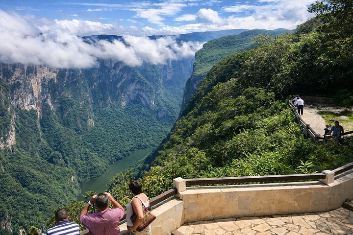 Canyon of the Sump Tour : by Boat, Viewpoints and Chiapa de Corzo