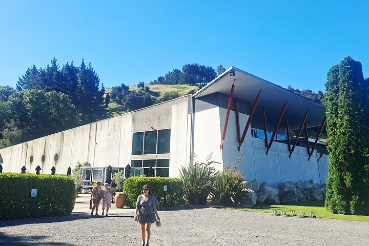 Napier Gourmet Winery Luncheon + tastings at 3 Great Wineries