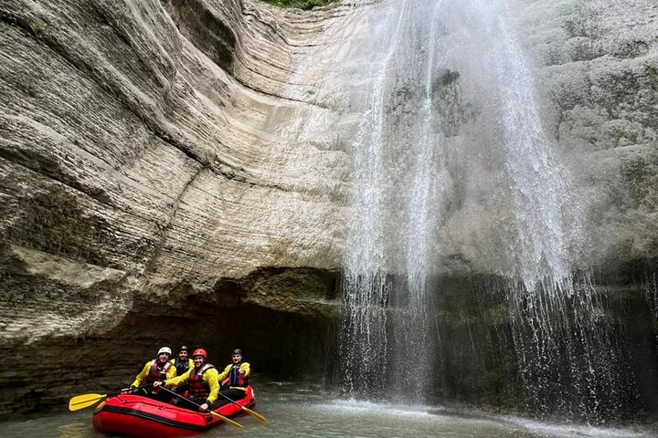 Osum Canyon Rafting & River Tubing