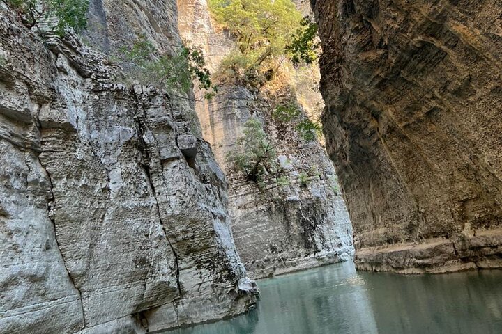 Osum Canyon Rafting & River Tubing