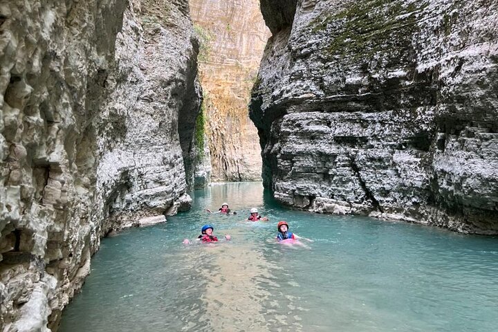 Osum Canyon Rafting & River Tubing