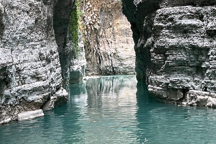Osum Canyon Rafting & River Tubing
