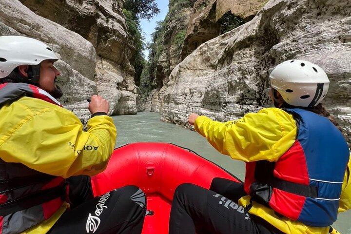 Osum Canyon Rafting & River Tubing