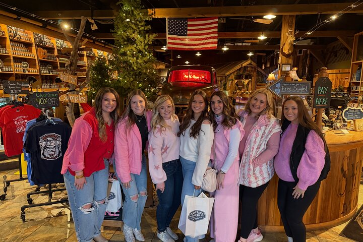 Sevierville VIP Wine, Shine, Bourbon & Lunch Experience