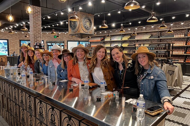 Sevierville VIP Wine, Shine, Bourbon & Lunch Experience