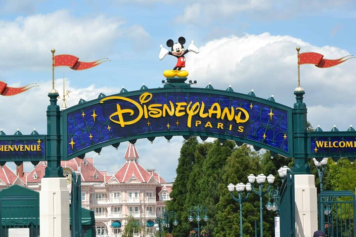 Magical Private Round-Trip Transfer to Disneyland Paris