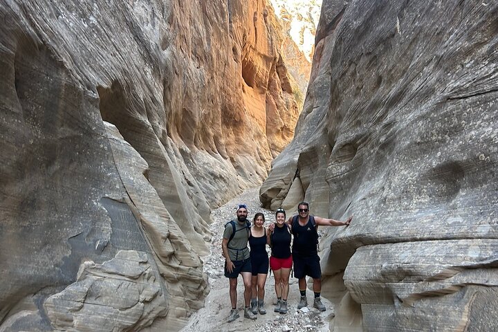 Private Bryce Canyon and Slot Canyon Full Day Hike