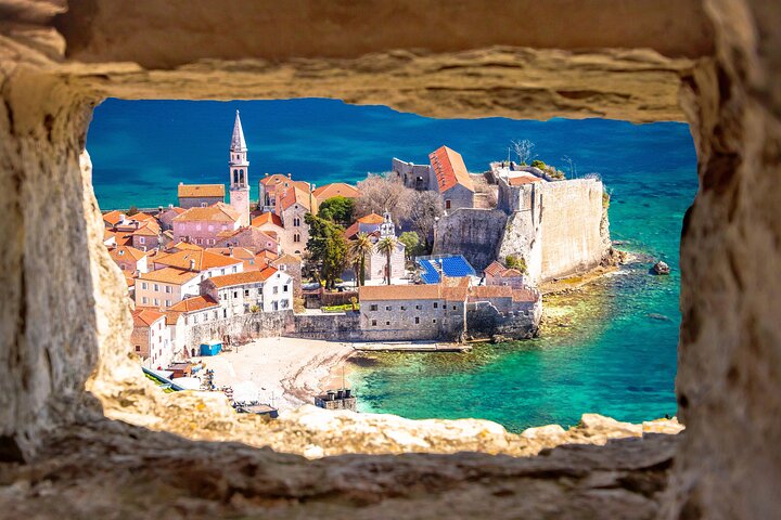 Tirana: Day Tour to Montenegro, Budva and Sveti Stefan