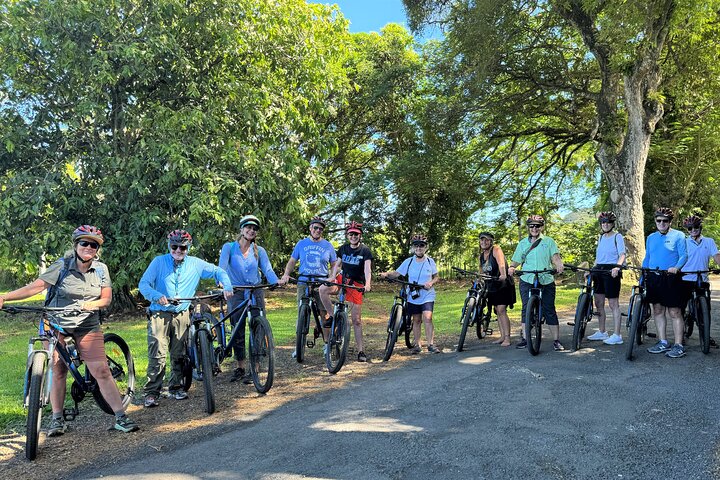 'Discover' Rarotonga Cycling Tour with Lunch