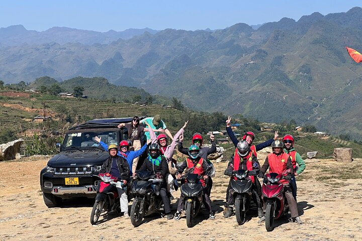 Ha Giang Jeep 4 Days 3 Night New Model Open Air Jeep