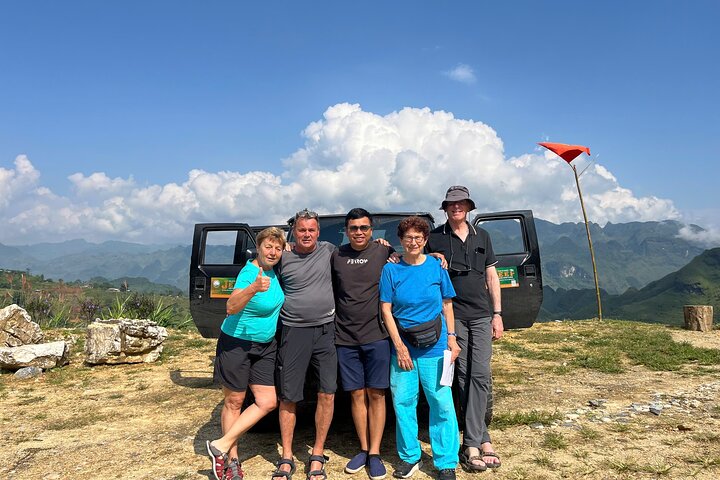 Ha Giang Jeep 4 Days 3 Night New Model Open Air Jeep