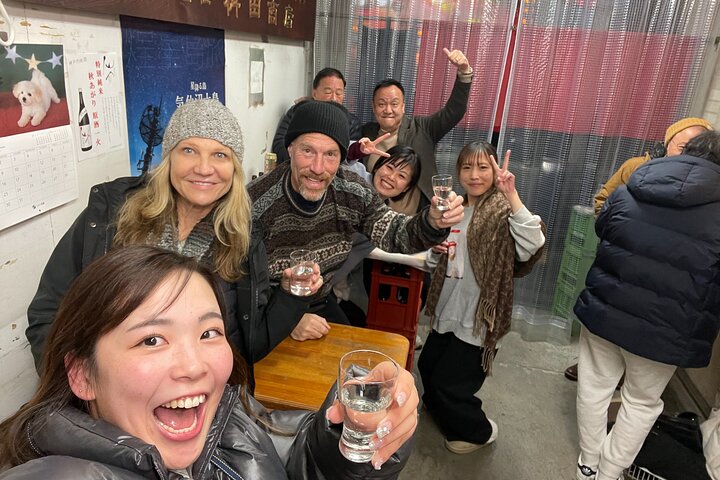 Osaka Bar Hopping: Real Izakayas, Pay Local Prices