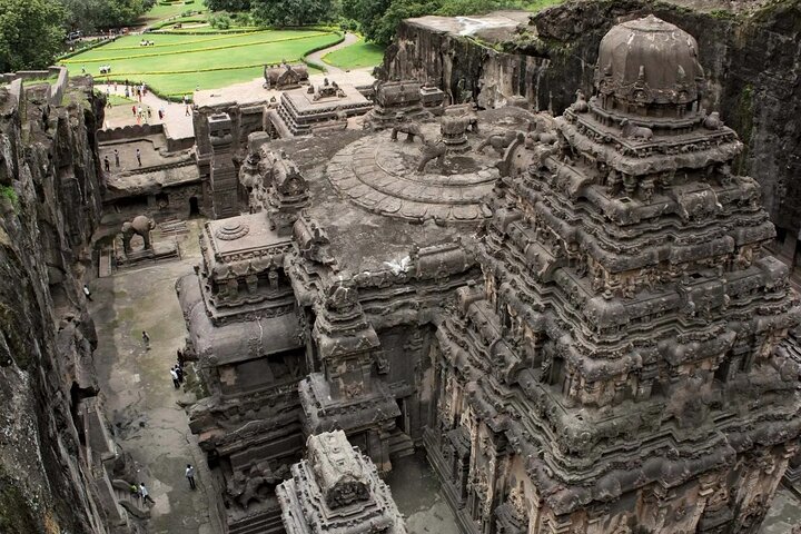 Private Ajanta & Ellora Caves Tour from Aurangabad with Guide